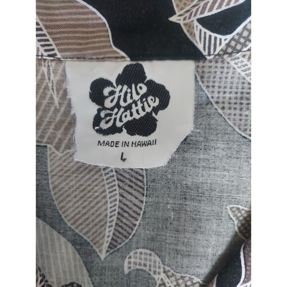Vintage Ladies Hilo Hattie Hawaiian Black/Gray Floral Crop Tie Front SS Top Sm - Picture 2 of 4